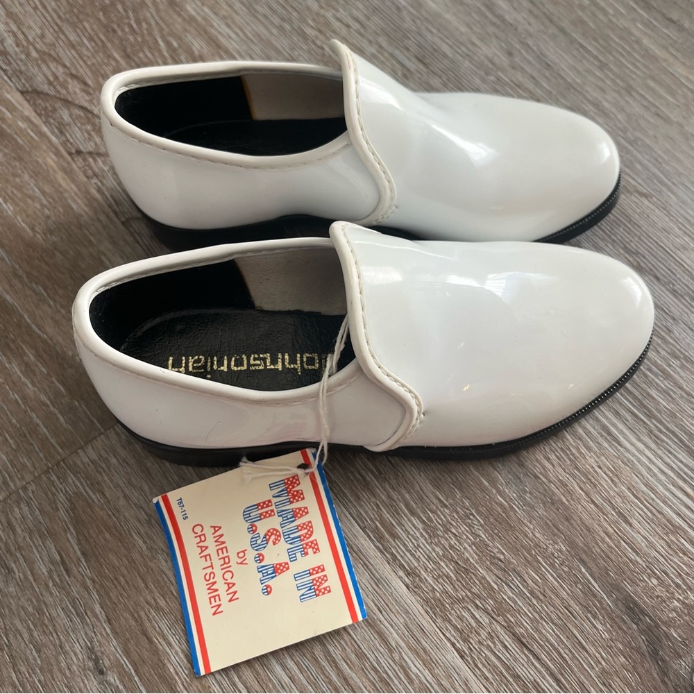 Johnsonian shoes
